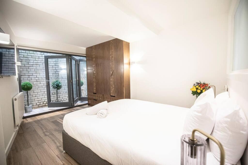 City Superhost: Luxury Deansgate Townhouse Manchester Buitenkant foto