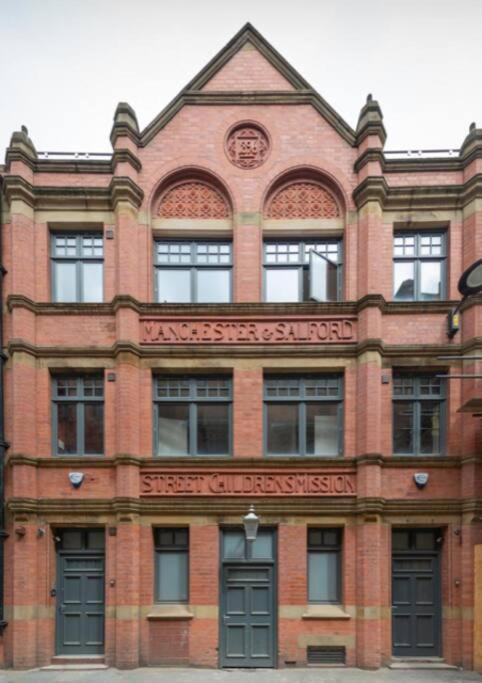 City Superhost: Luxury Deansgate Townhouse Manchester Buitenkant foto