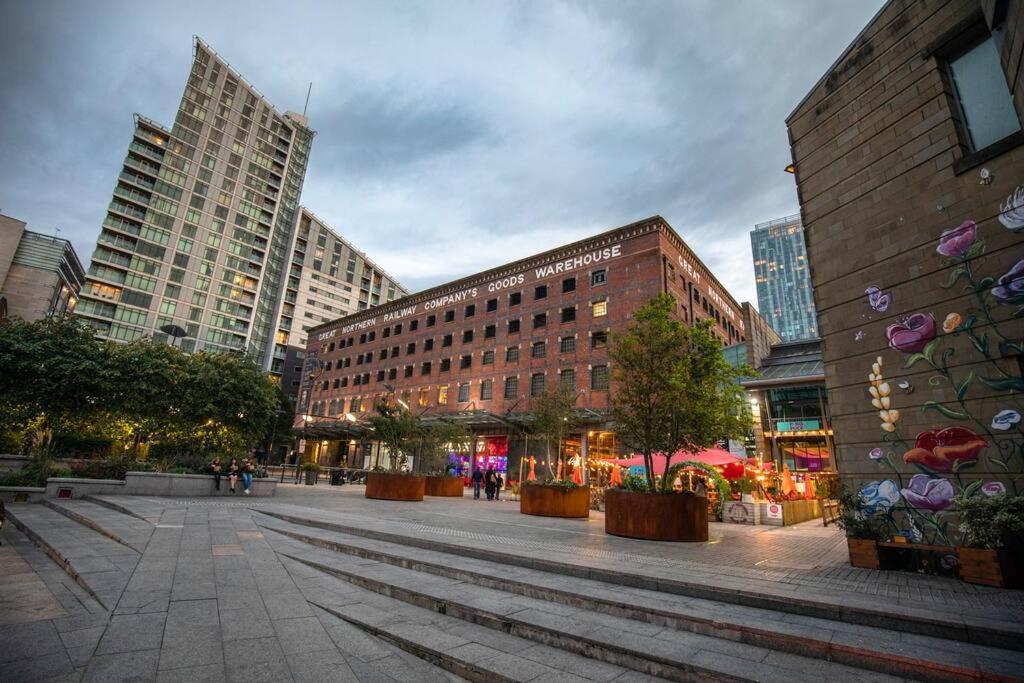 City Superhost: Luxury Deansgate Townhouse Manchester Buitenkant foto