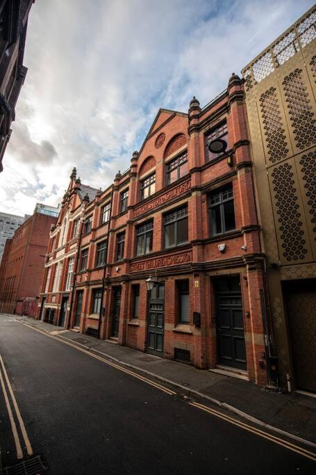 City Superhost: Luxury Deansgate Townhouse Manchester Buitenkant foto