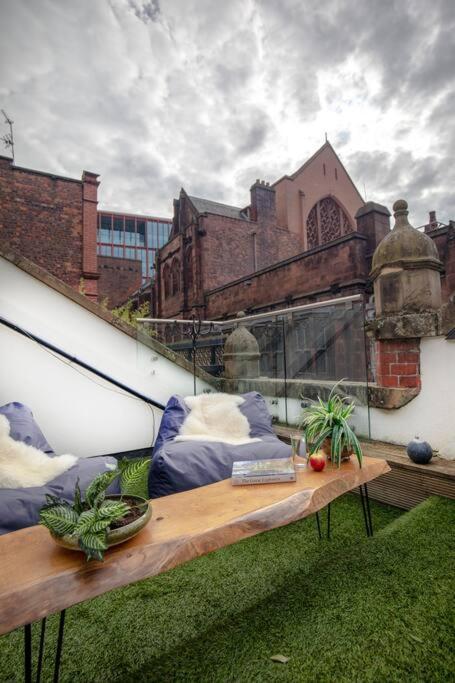 City Superhost: Luxury Deansgate Townhouse Manchester Buitenkant foto