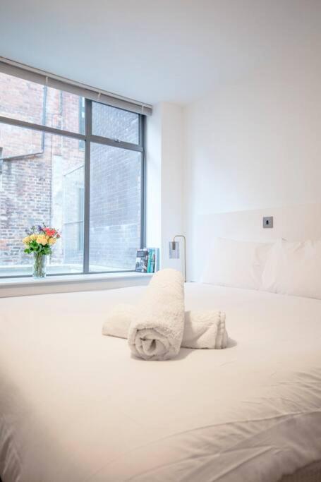 City Superhost: Luxury Deansgate Townhouse Manchester Buitenkant foto
